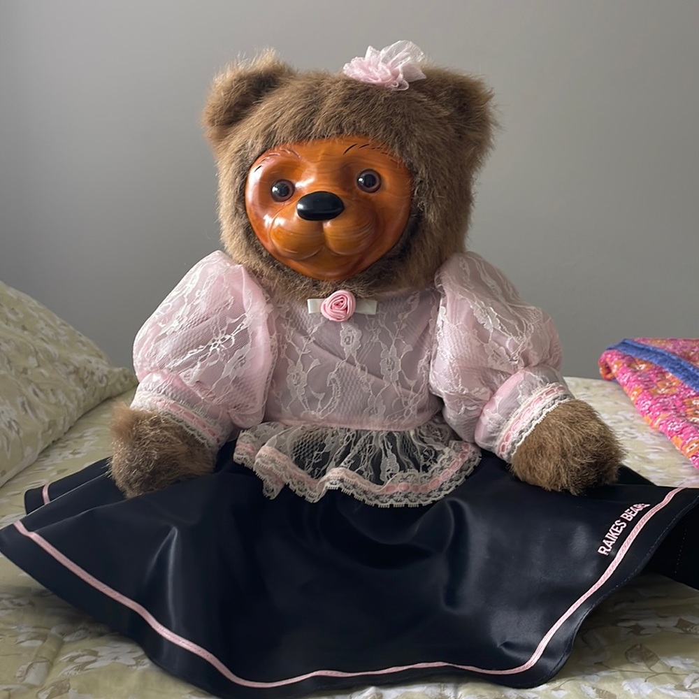 Raikes numbered bear